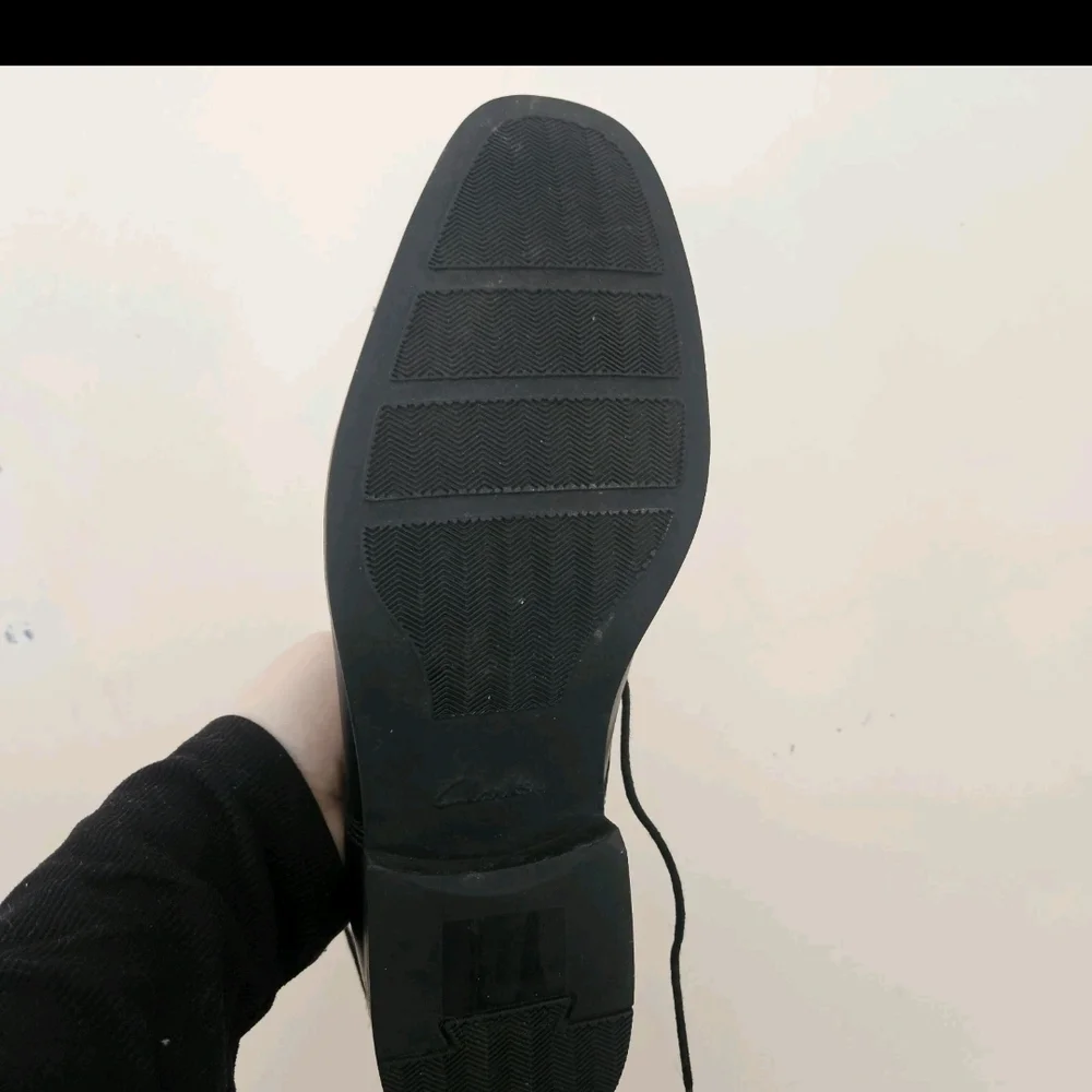 Clarks Men's Classic Black Oxfords